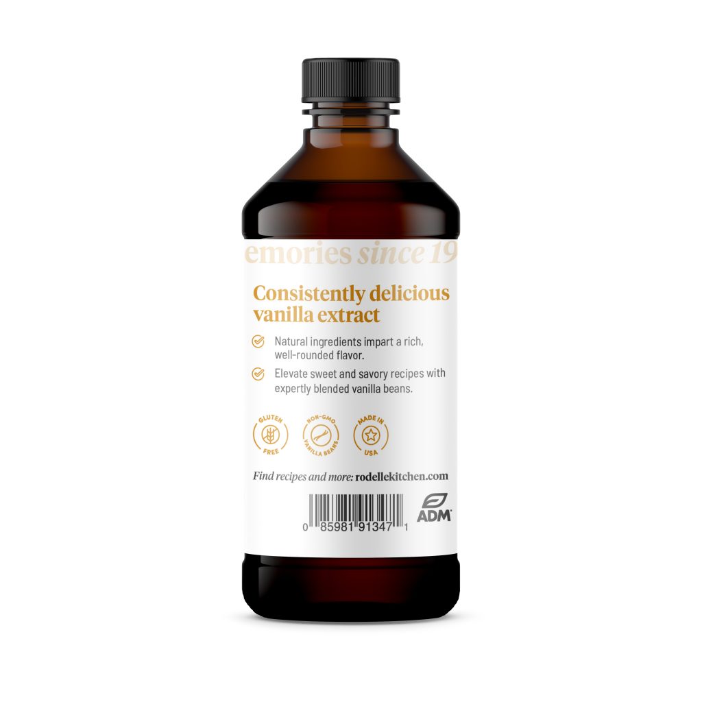 side image of Rodelle's 8oz gourmet pure vanilla extract in a round plastic bottle showing the ingredient information