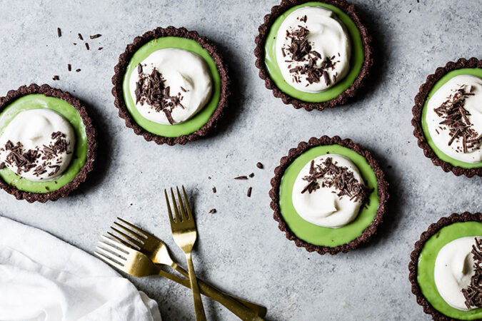 Chocolate matcha cream tarts