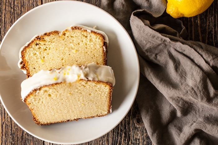 Finished product of the lemon pound cake