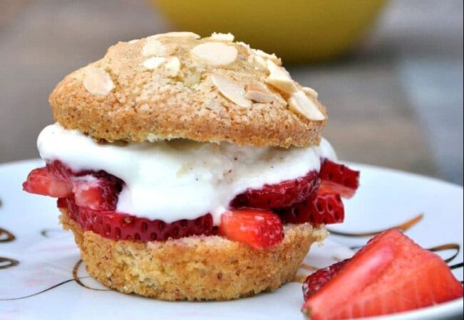 Finished product of the raspberry shortcakes