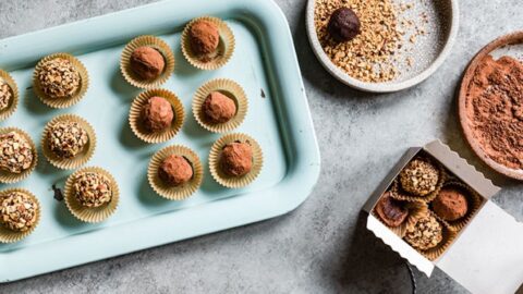 Finished product of the cocoa almond truffles