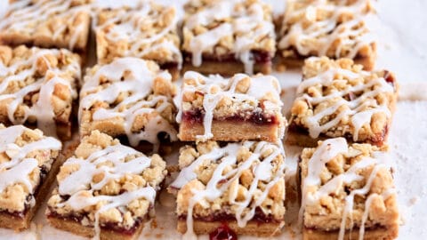Finished product of the vanilla streusel berry bars