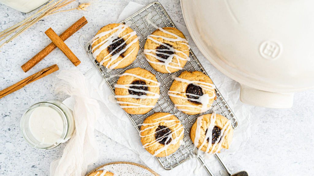 6 Vanilla Fig Thumbprint cookies on neutral background